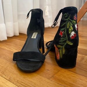 Steve Madden floral detailed heels
